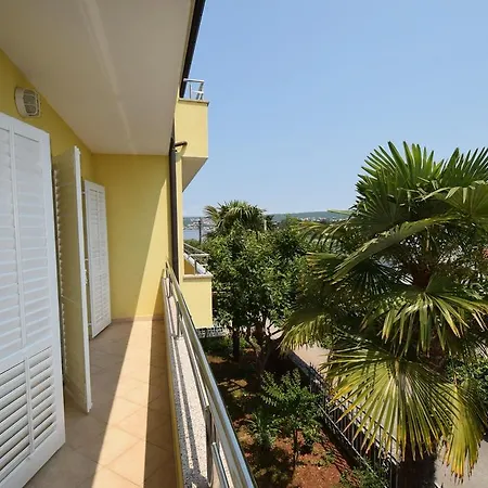 Karuza Apartment *